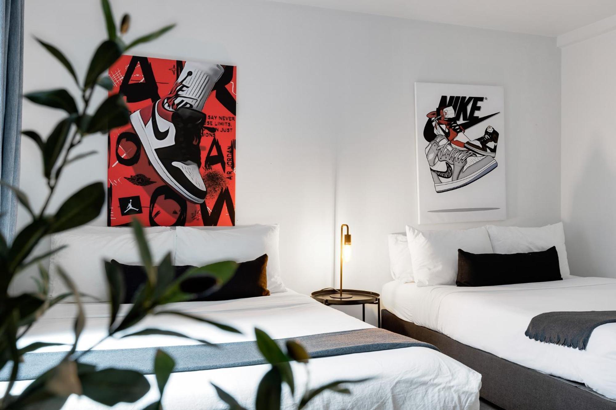 Liv Mtl Urban Aparthotel Montreal Exterior photo