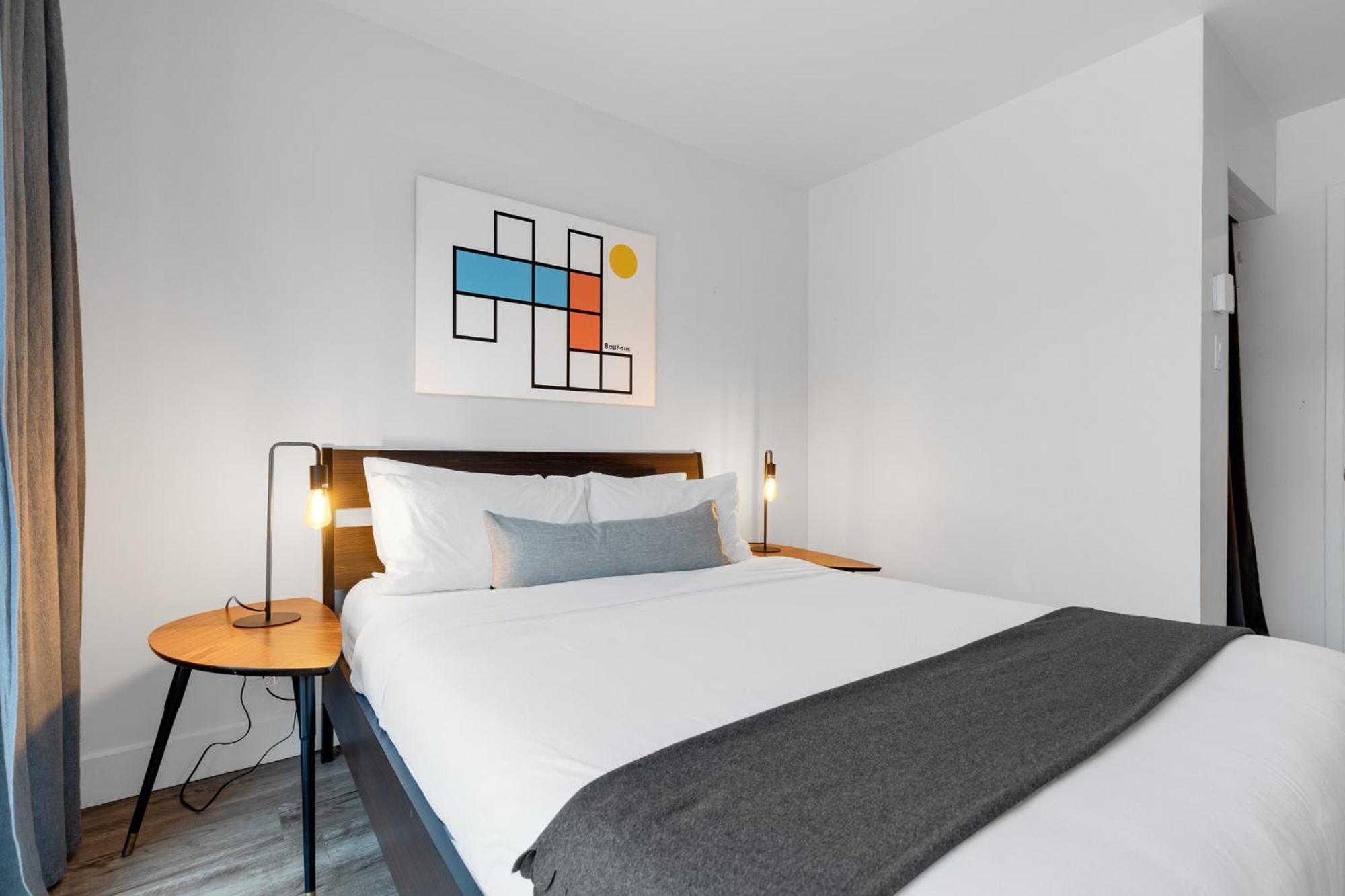 Liv Mtl Urban Aparthotel Montreal Exterior photo